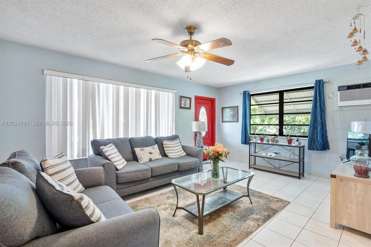 2321 Gulfstream Dr, Miramar, FL 33023 Photo