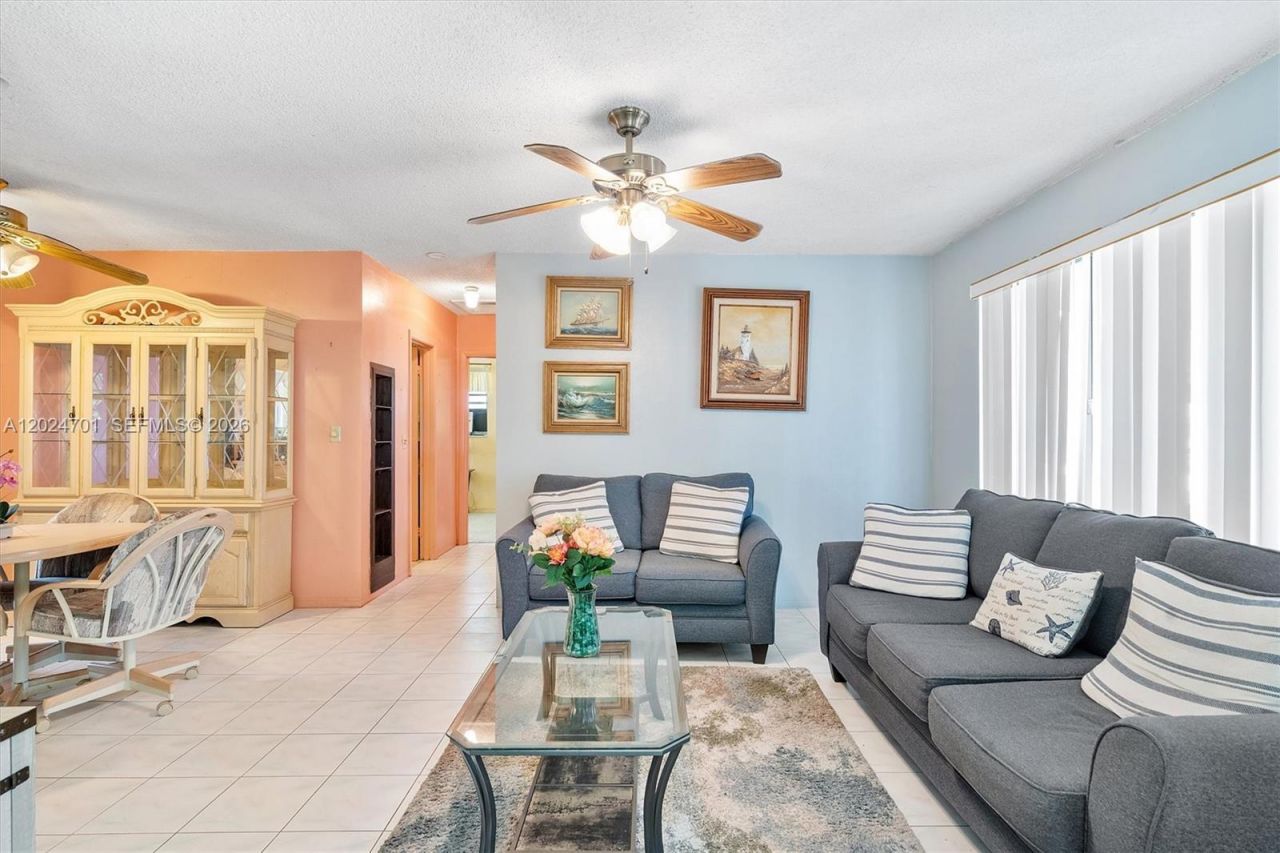 2321 Gulfstream Dr, Miramar, FL 33023 Photo
