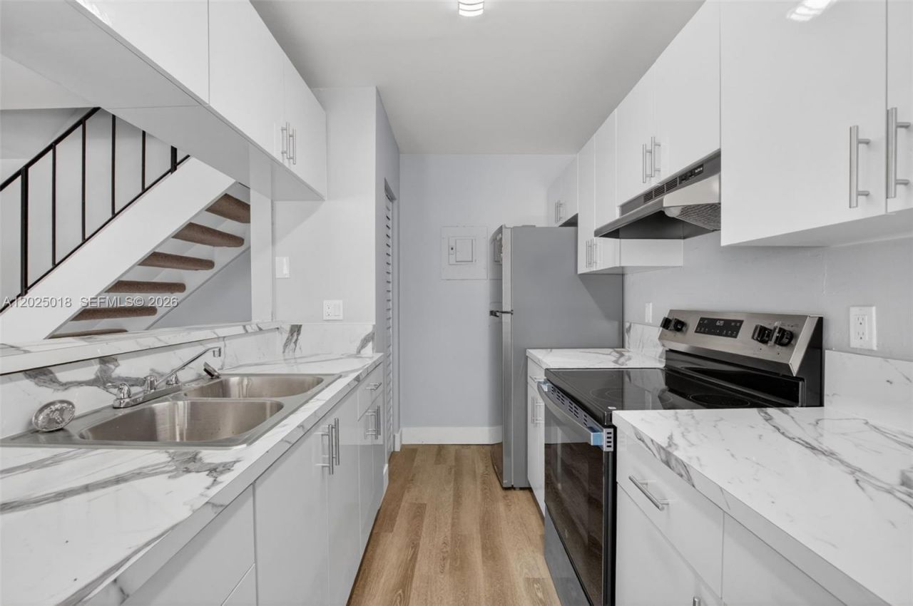 2109 Catherine Dr , Unit 4, Delray Beach, FL 33445 Photo