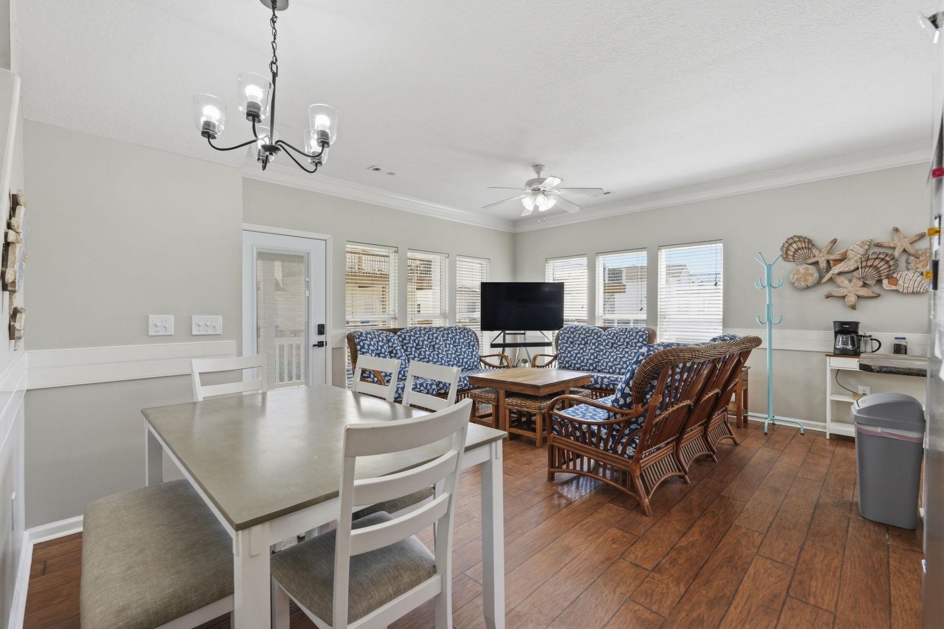 6001 S Kings Hwy. Photo 16