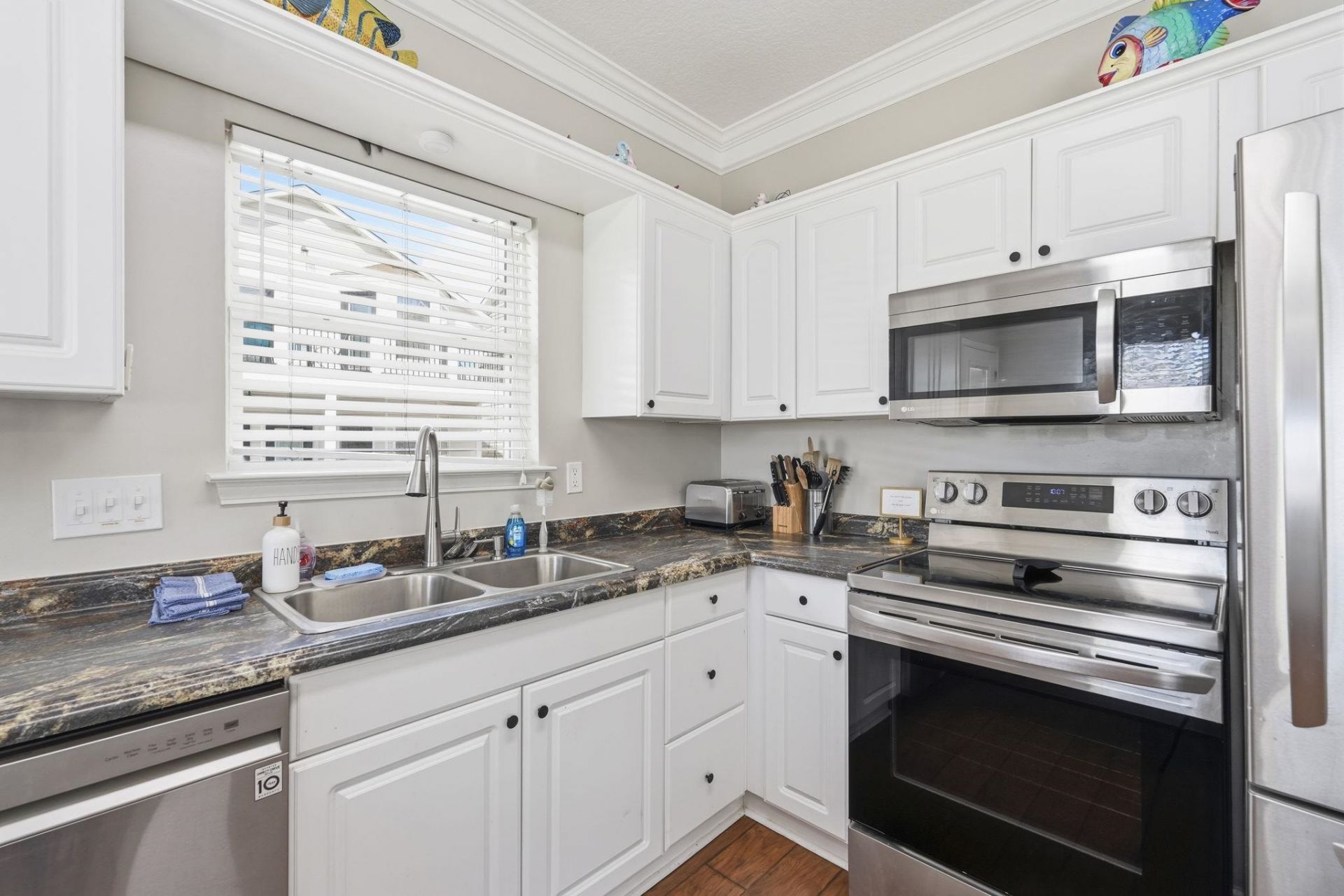 6001 S Kings Hwy. Photo 18
