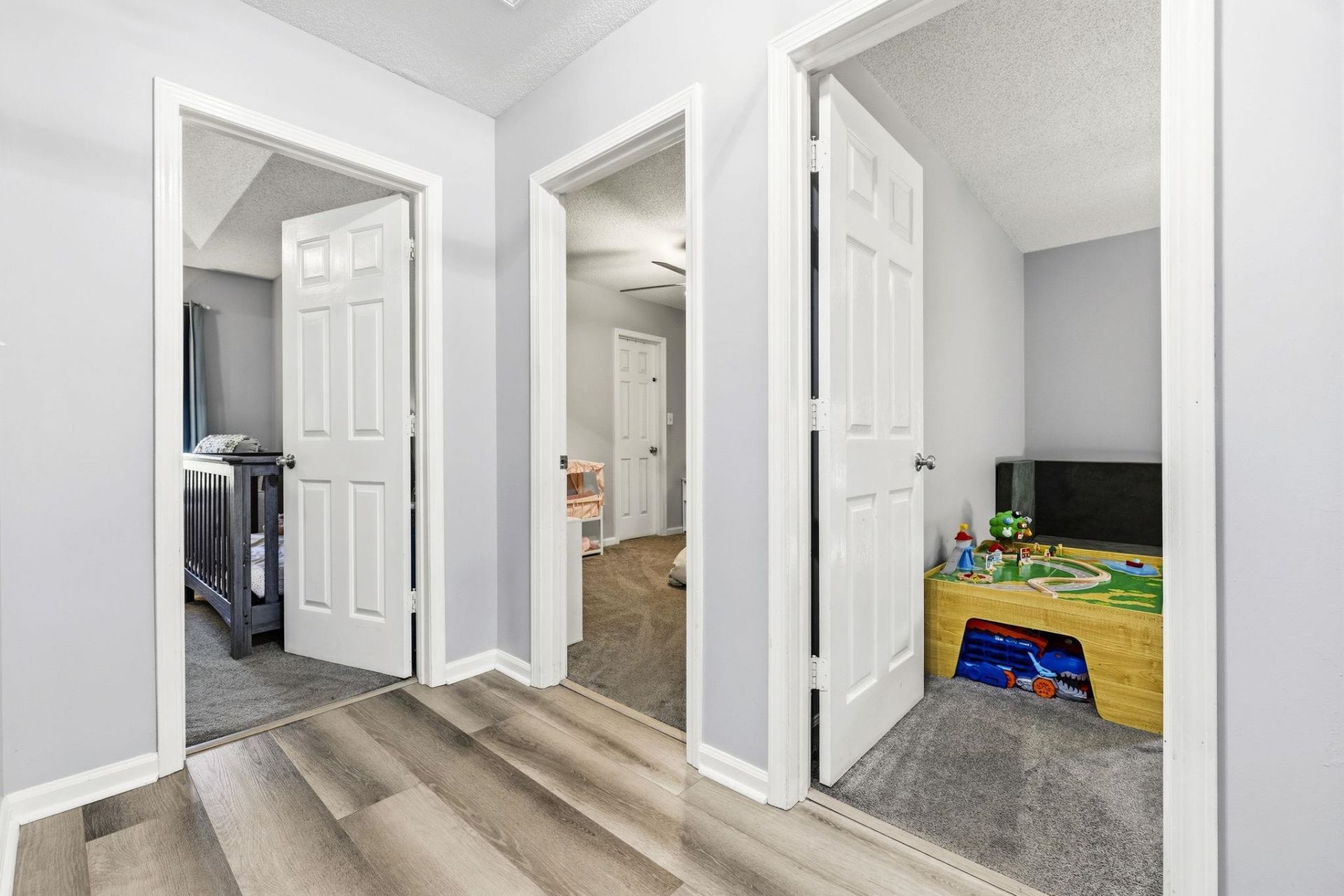 305 Worthington Circle Photo 14