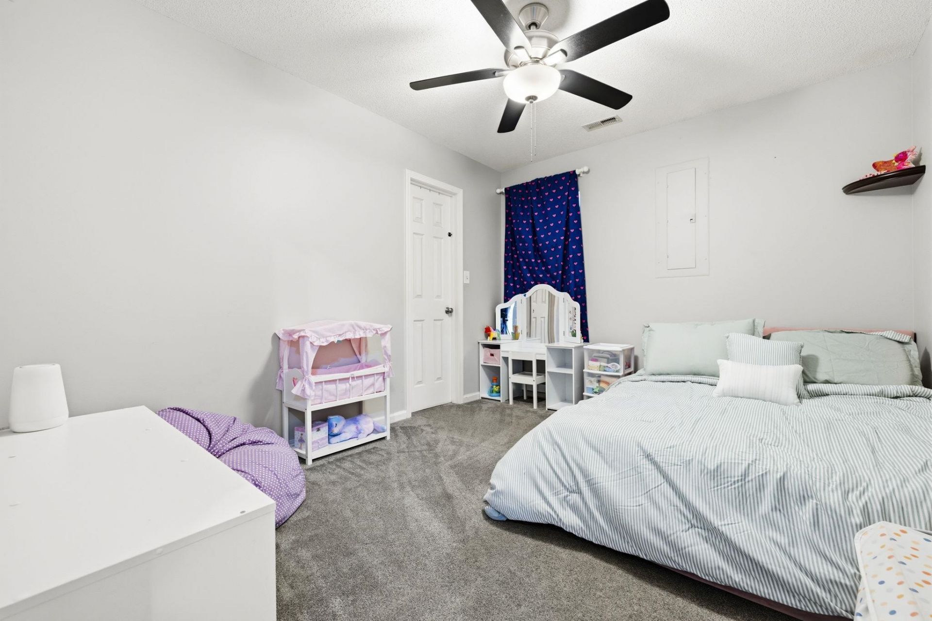 305 Worthington Circle Photo 19