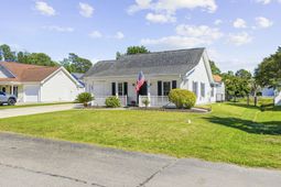 305 Worthington Circle photo 4