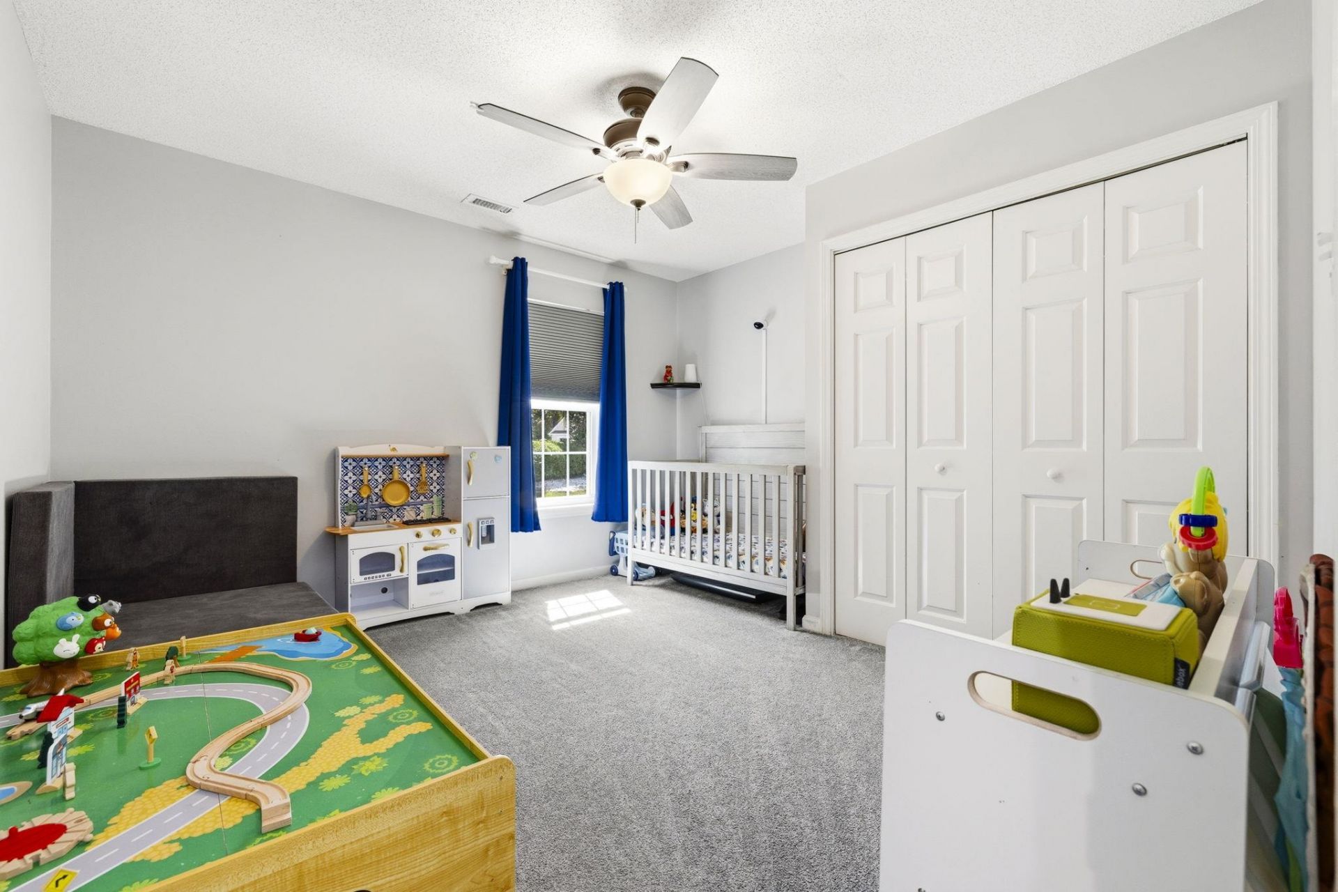 305 Worthington Circle Photo 20