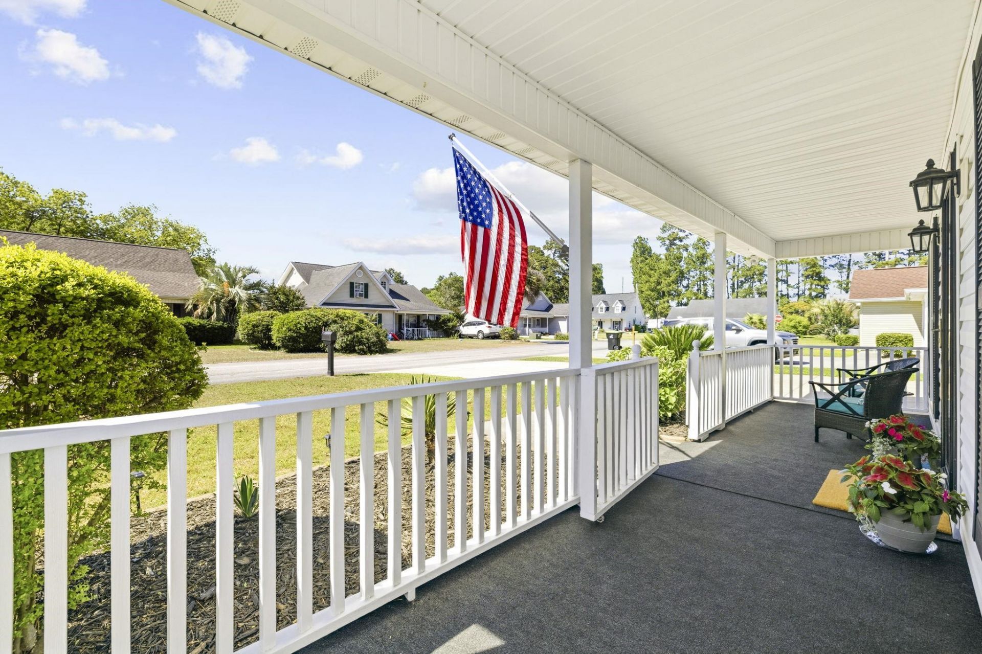 305 Worthington Circle Photo 4