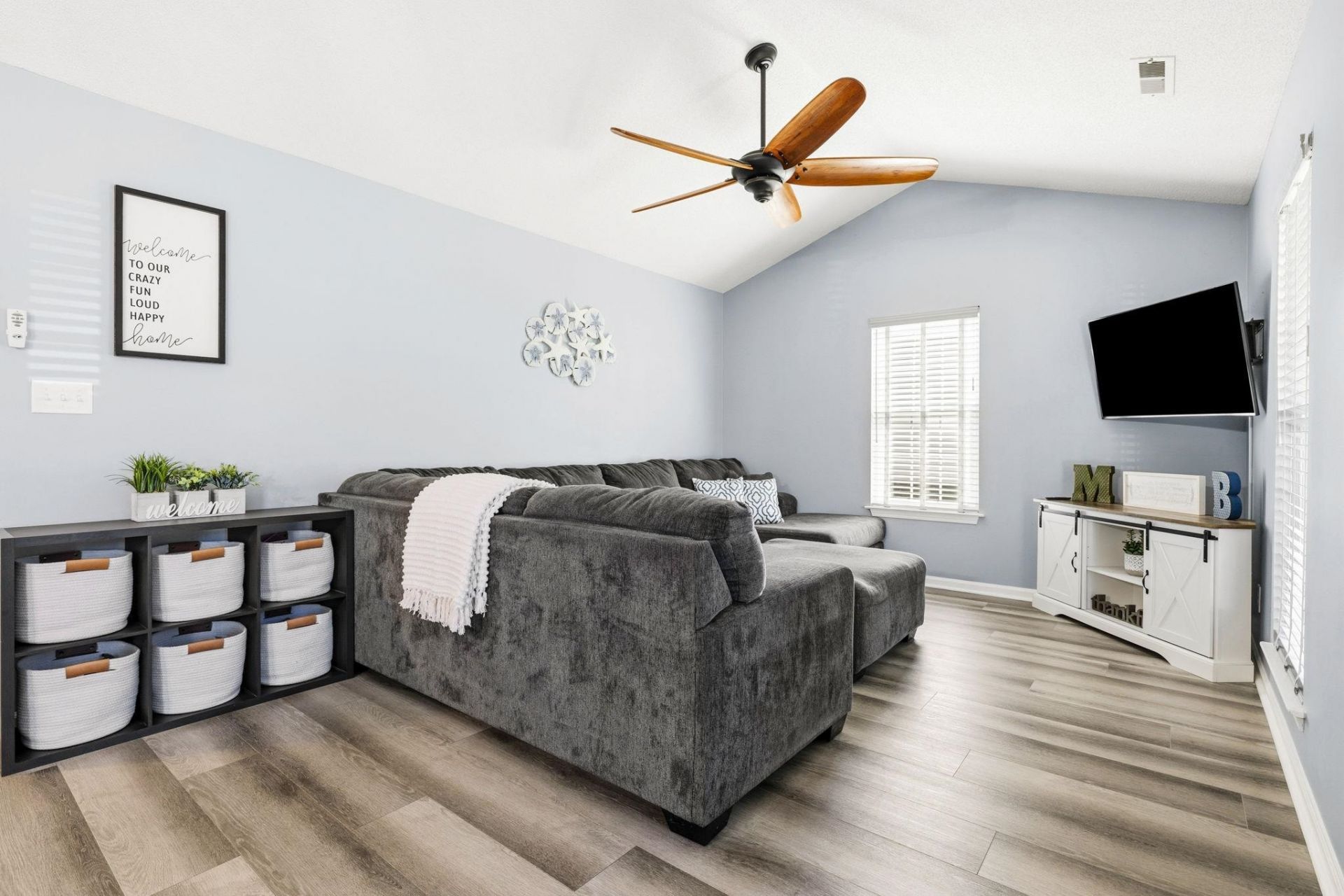 305 Worthington Circle Photo 6