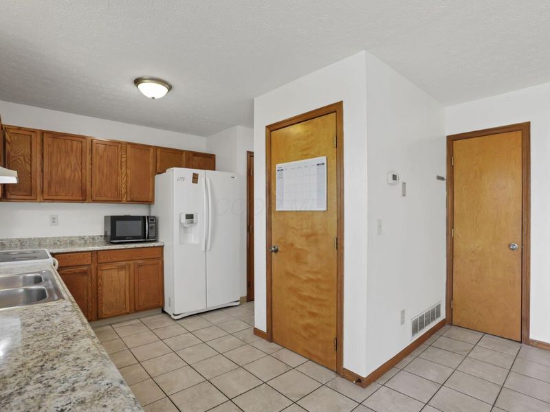 7180 Dewfall Drive, Reynoldsburg, OH 43068 Photo 18