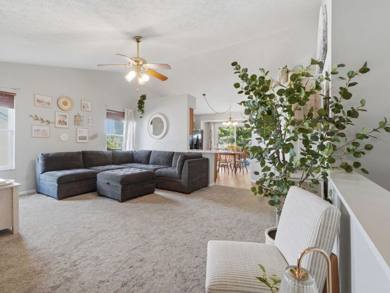 3397 Westerville Woods Drive, Columbus, OH 43231 Photo 5