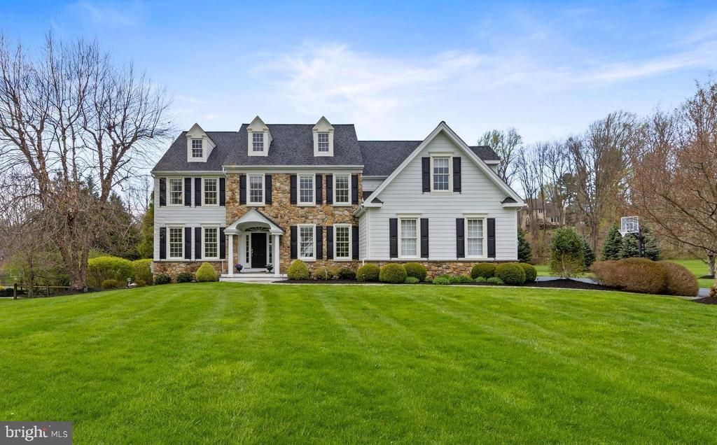 1734 CHANTILLY LANE, CHESTER SPRINGS, PA 19425
