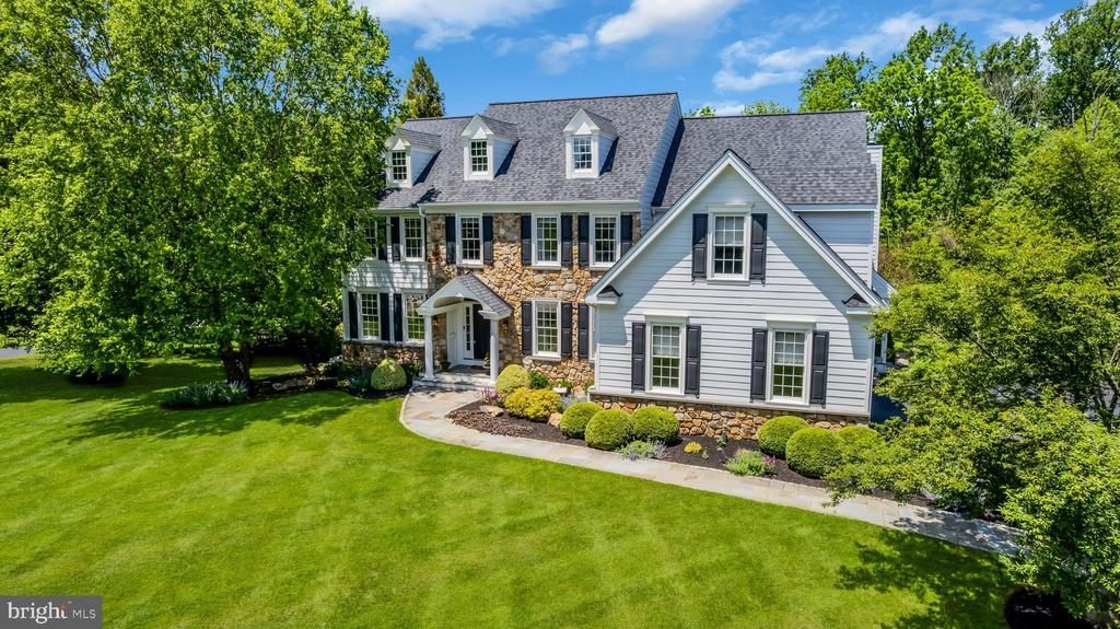 1734 CHANTILLY LANE, CHESTER SPRINGS, PA 19425