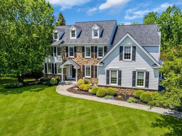 1734 CHANTILLY LANE, CHESTER SPRINGS, PA 19425