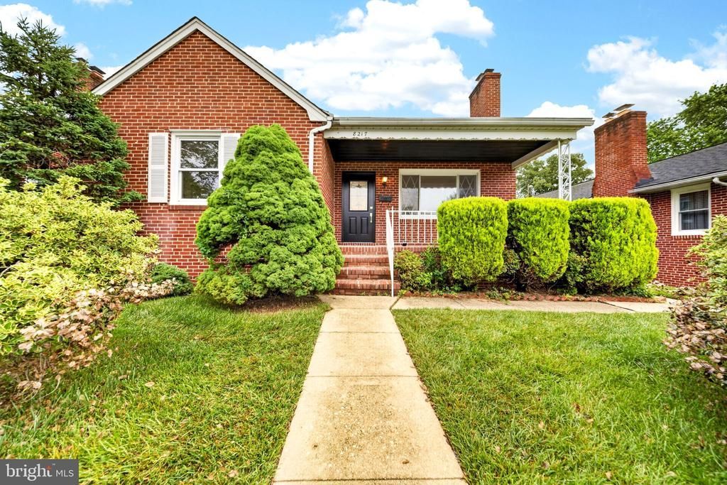 8217 Laurel Drive, Baltimore, MD 21234 Main Photo