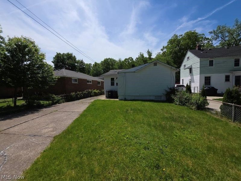 20632 Woodstock Avenue, Fairview Park, OH 44126 Photo 5