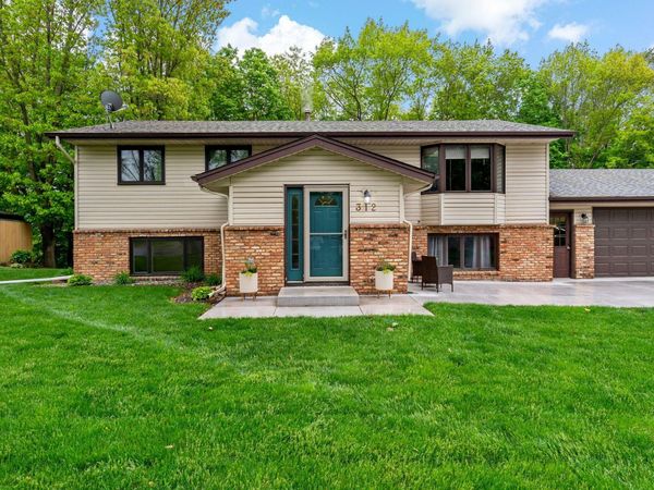 312 Circle Lane SE, Saint Michael, MN 55376
