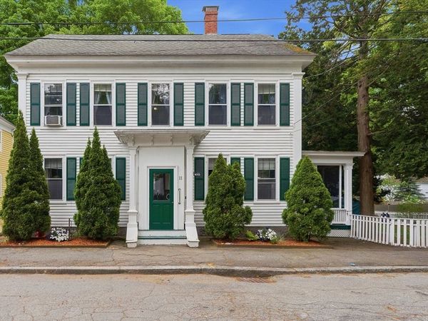 11 Allen St, Newburyport, MA 01950