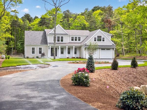 153 Oakmont Dr, Barnstable, MA 02675