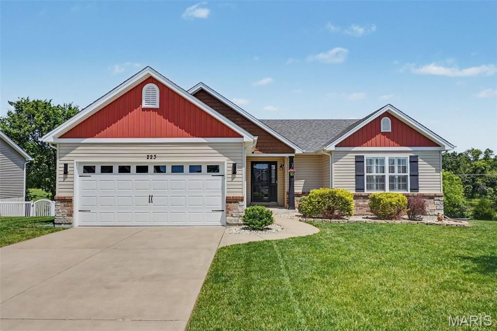 223 Hartford Glen Court , Wentzville, MO 63303 Main Photo