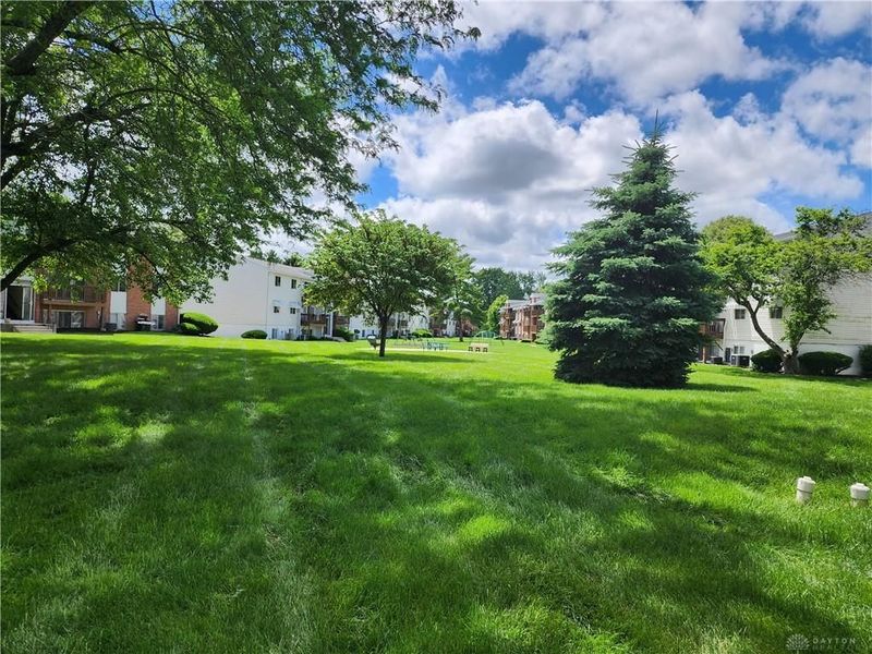 2250 Coach Drive, Unit E, Kettering, OH 45440 Photo 2