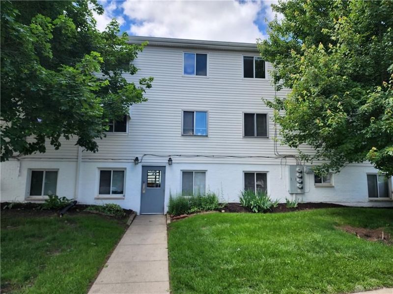 2250 Coach Drive, Unit E, Kettering, OH 45440 Photo 3