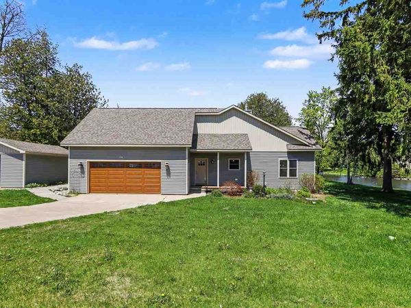 7774 E State Street, Central Lake, MI 49622