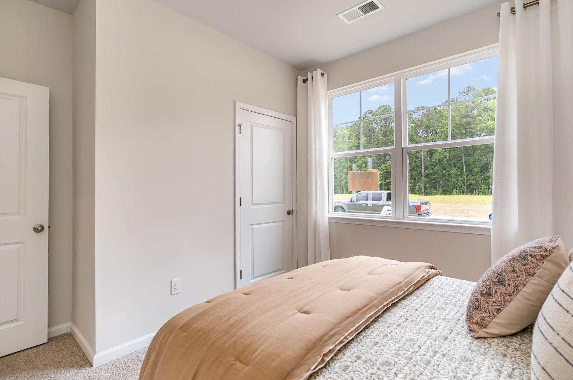 2514 Riverboat Way  Photo 17