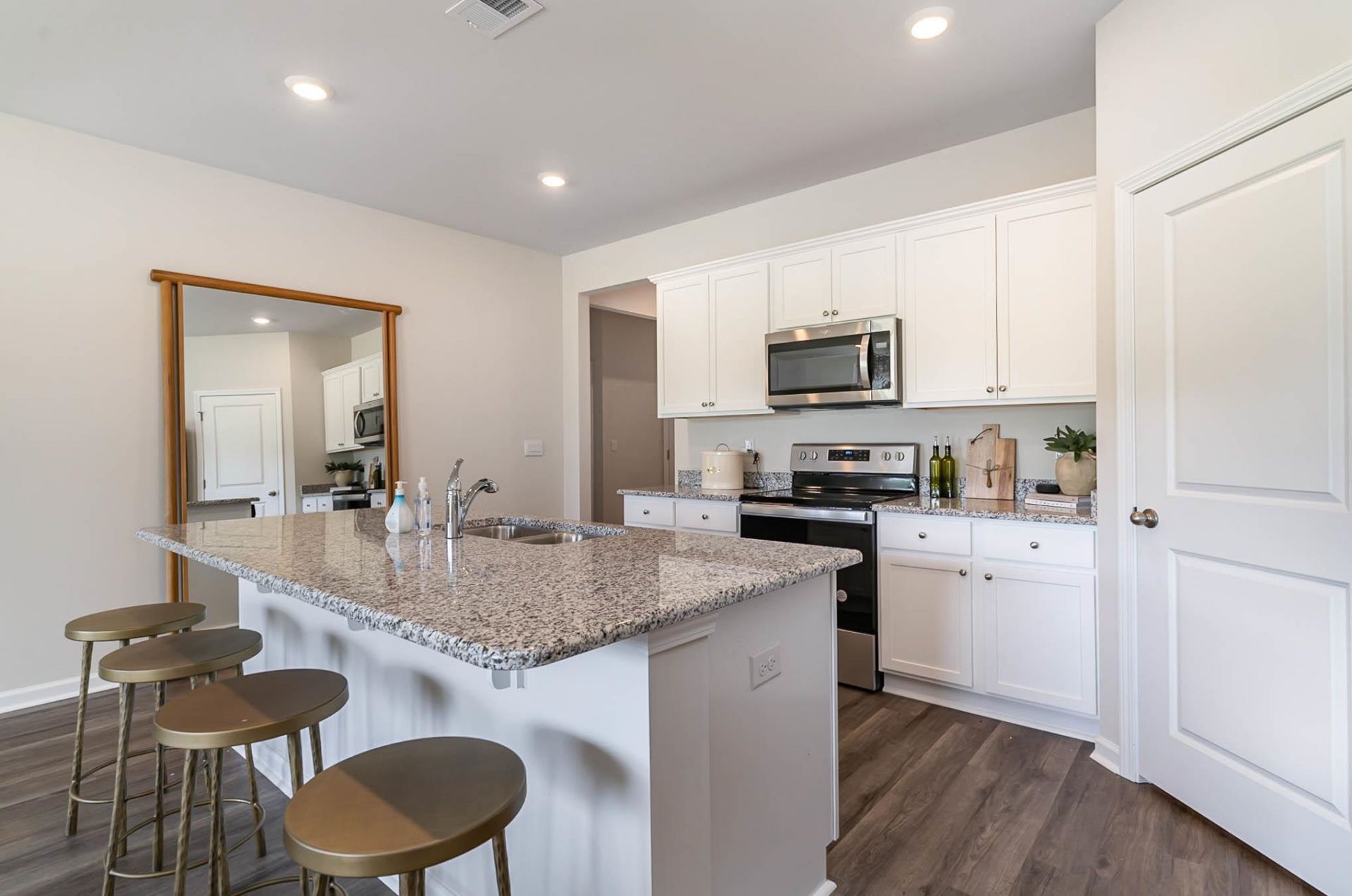 2514 Riverboat Way  Photo 5