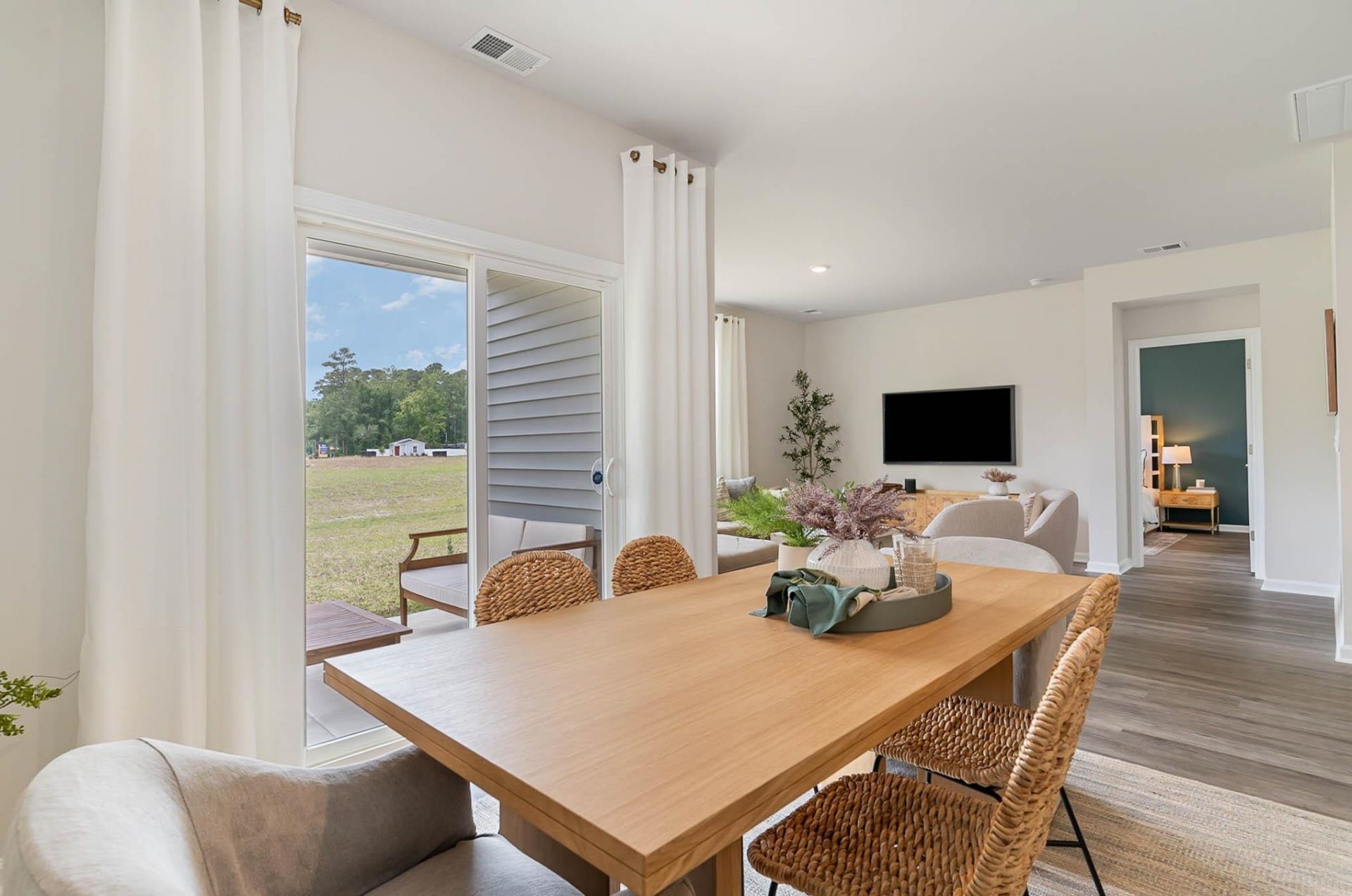 2514 Riverboat Way  Photo 8