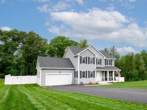 12 Whitin Hts, Douglas, MA 01516