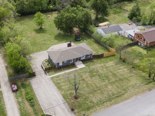 4057 Yoest Dr , Nashville, TN 37207