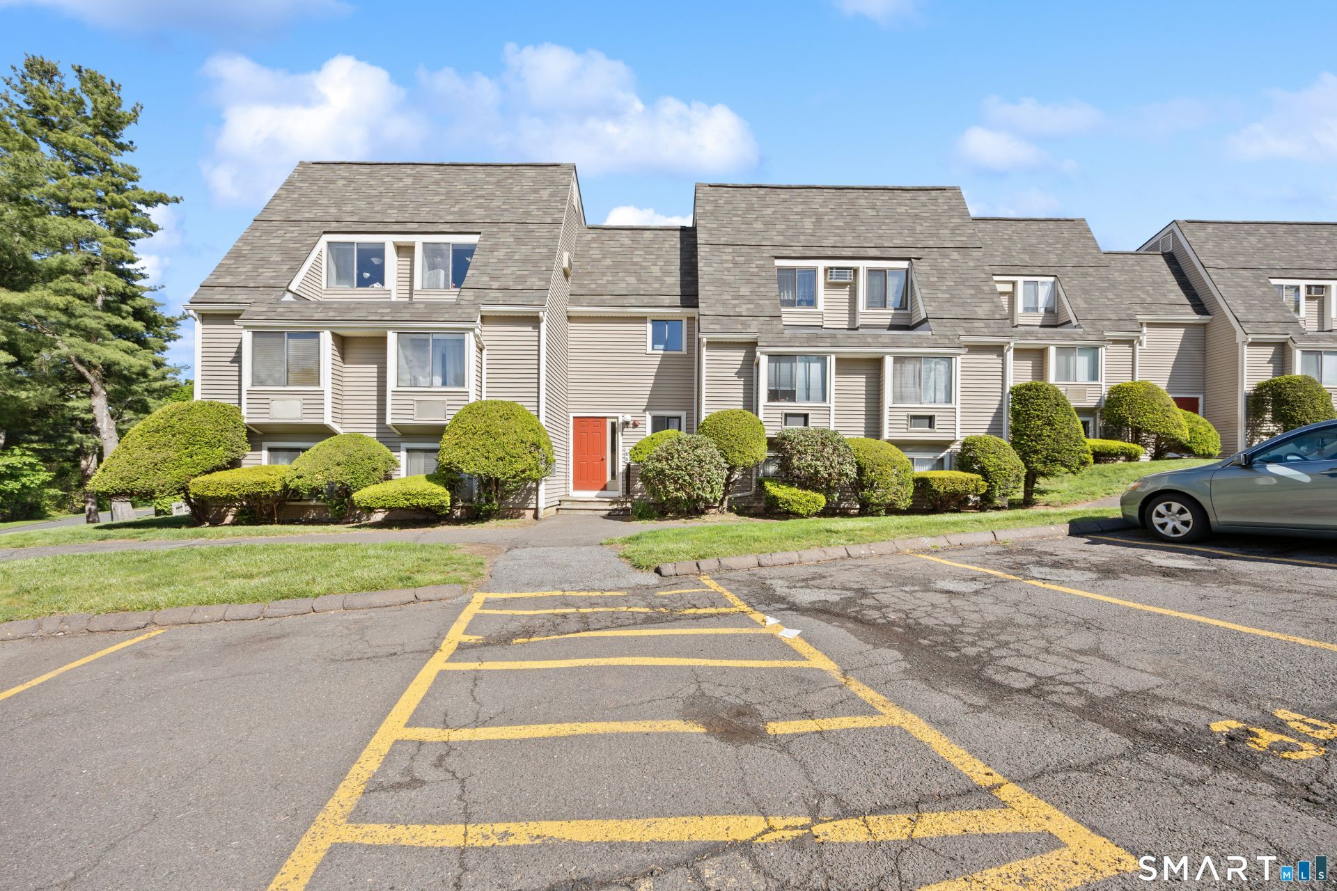 560 Yale, Unit 82, Meriden, CT 06450 Main Photo