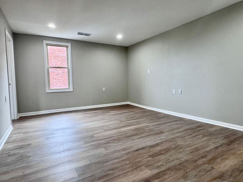 116 E Main Street , Unit E, Circleville, OH 43113 Photo 8