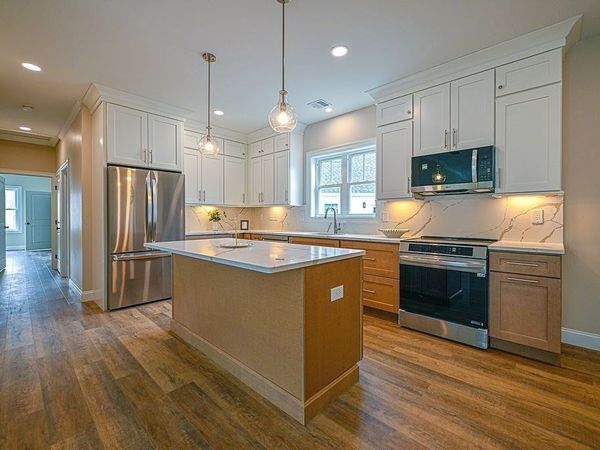 24 Meadowview Lane, Unit B, Salisbury, MA 01952