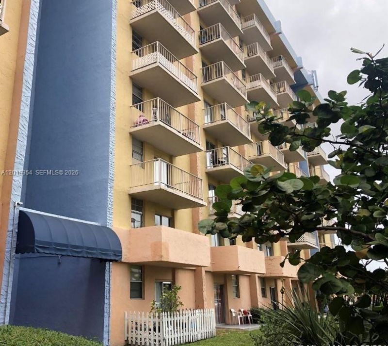 801 NW 47th Ave, Unit 916W, Miami, FL 33126 Photo