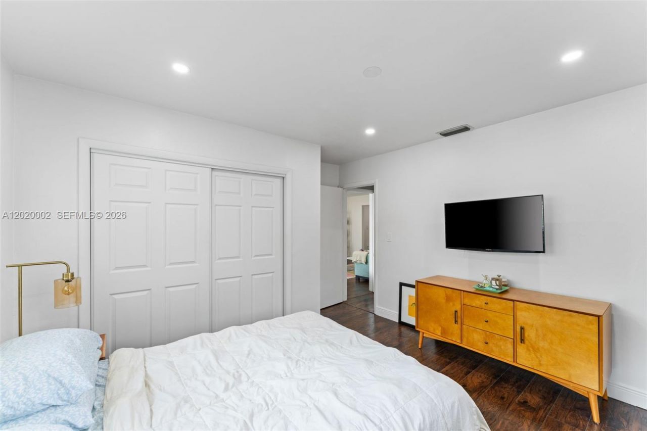 2311 SW 2nd St, Miami, FL 33135 Photo
