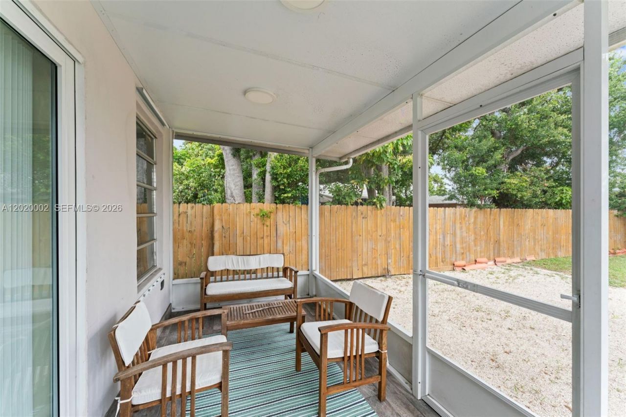 2311 SW 2nd St, Miami, FL 33135 Photo