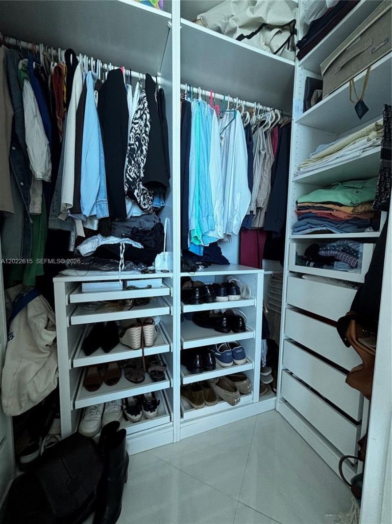 500 Brickell Ave , Unit 4102, Miami, FL 33131 Photo