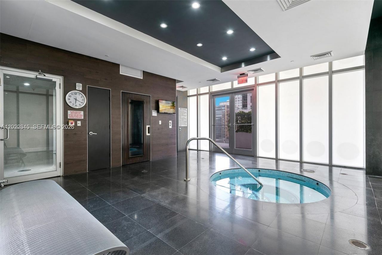 500 Brickell Ave , Unit 4102, Miami, FL 33131 Photo
