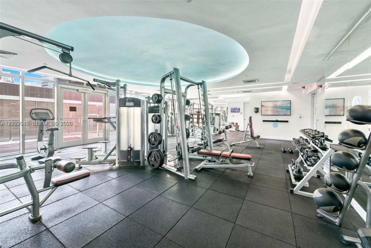 500 Brickell Ave , Unit 4102, Miami, FL 33131 Photo
