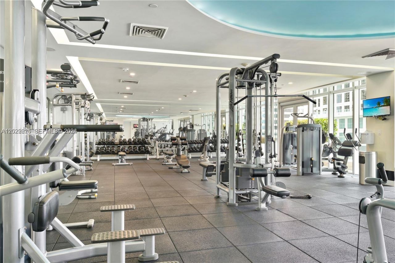 500 Brickell Ave , Unit 4102, Miami, FL 33131 Photo