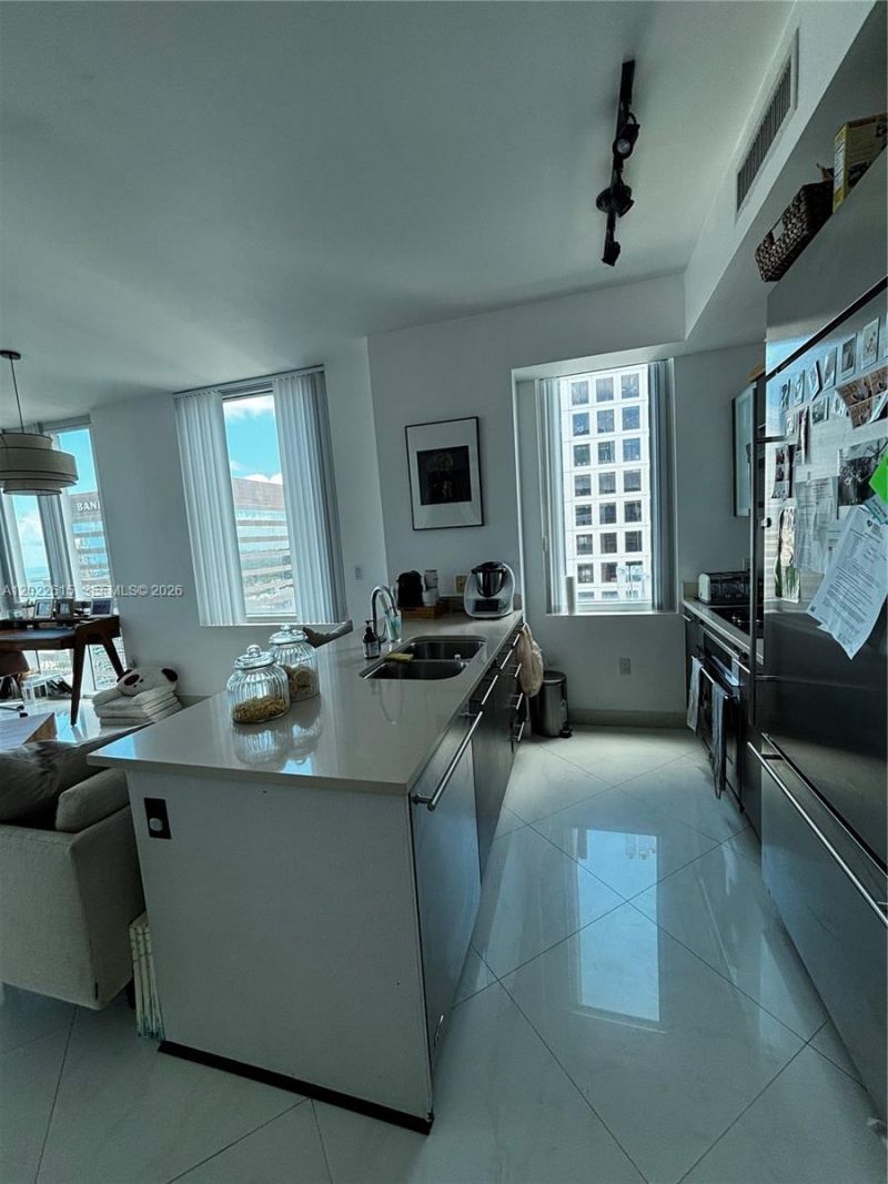 500 Brickell Ave , Unit 4102, Miami, FL 33131 Photo