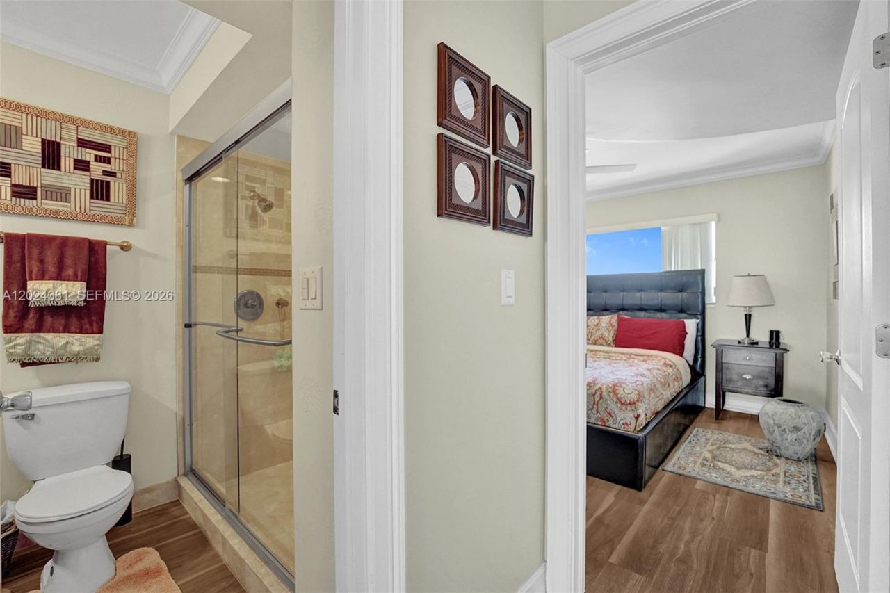 300 Oregon St , Unit 503, Hollywood, FL 33019 Photo