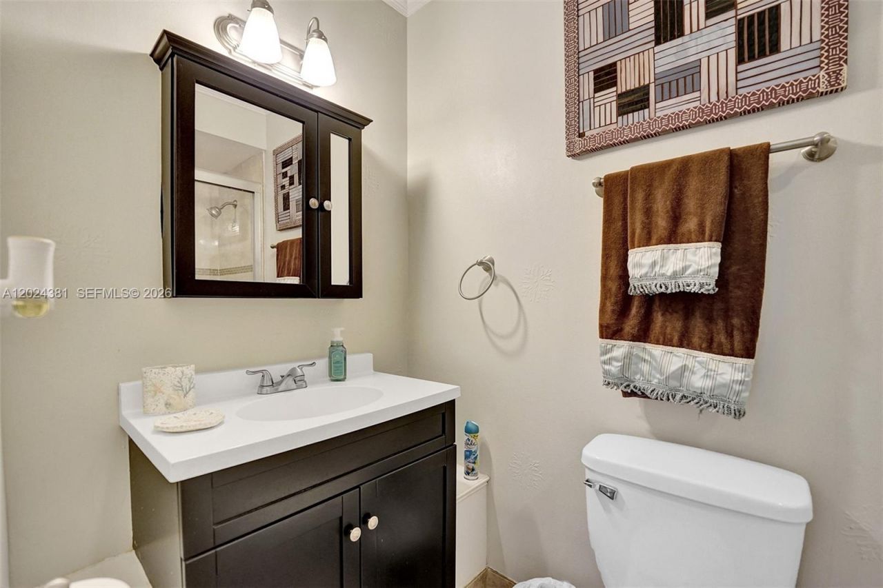 300 Oregon St , Unit 503, Hollywood, FL 33019 Photo