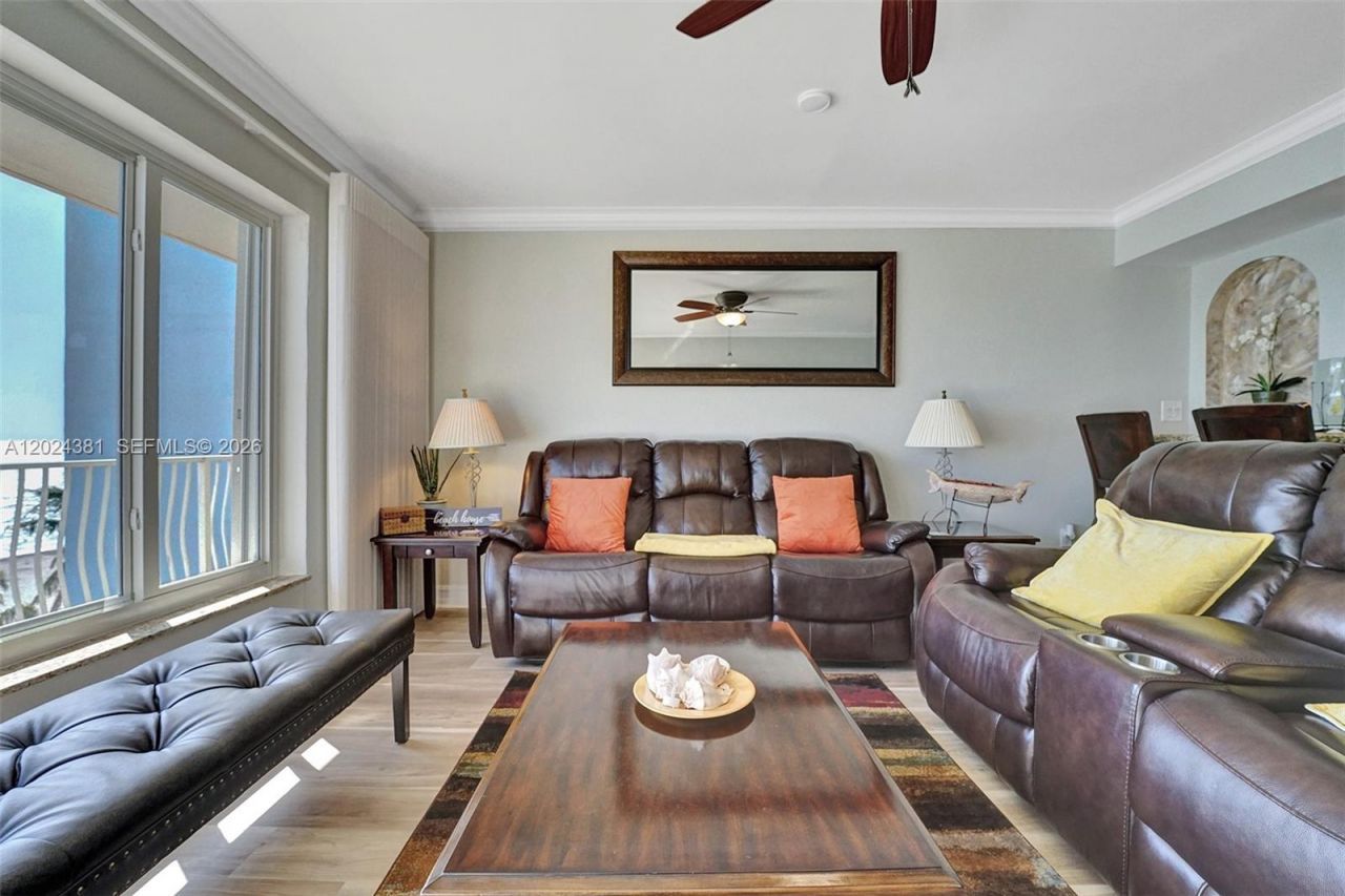 300 Oregon St , Unit 503, Hollywood, FL 33019 Photo