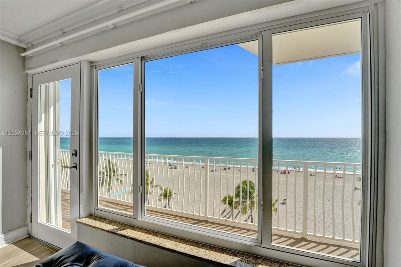 300 Oregon St , Unit 503, Hollywood, FL 33019 Photo