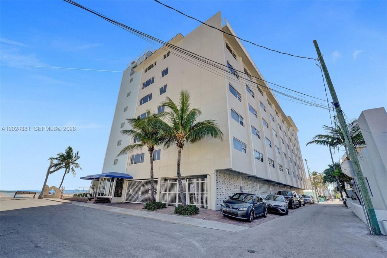 300 Oregon St , Unit 503, Hollywood, FL 33019 Photo