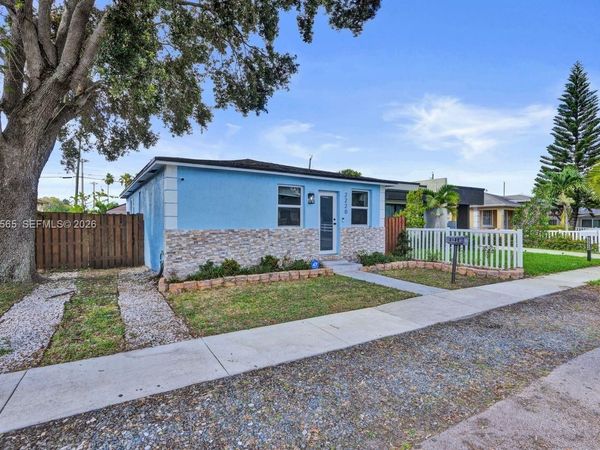 2220 Hope St , Hollywood, FL 33020