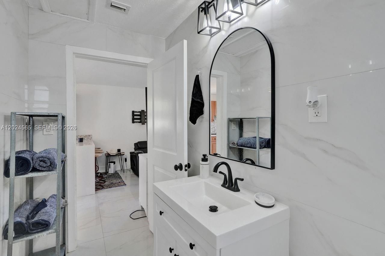 2220 Hope St, Hollywood, FL 33020 Photo