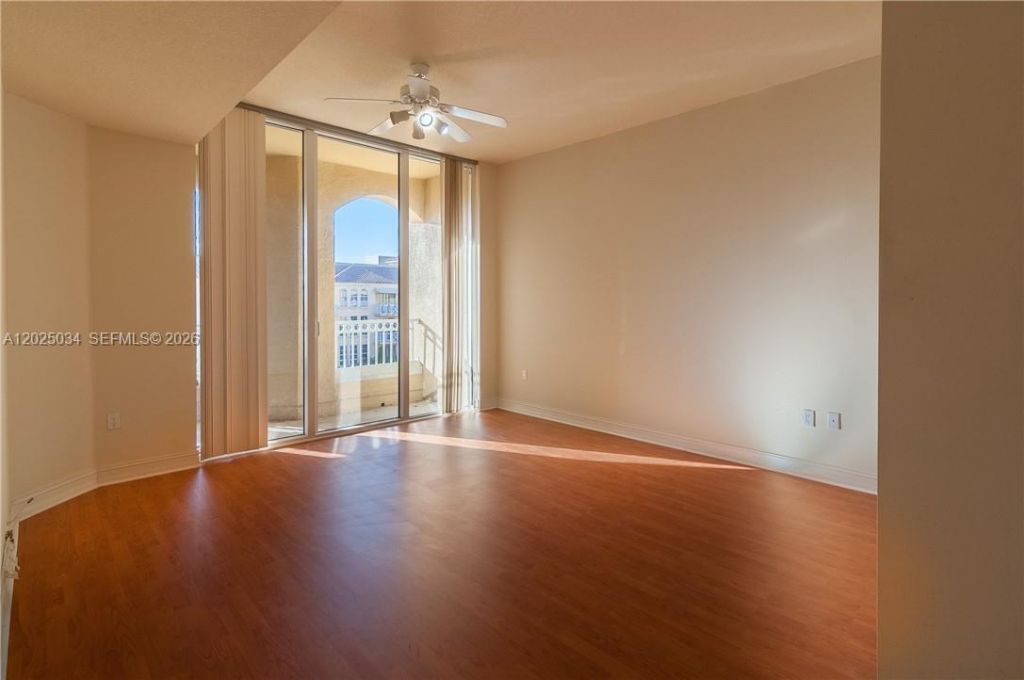 3001 NE 185 St , Unit 624, Aventura, FL 33180 Photo