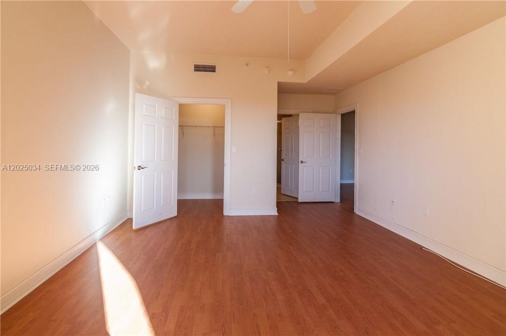 3001 NE 185 St , Unit 624, Aventura, FL 33180 Photo